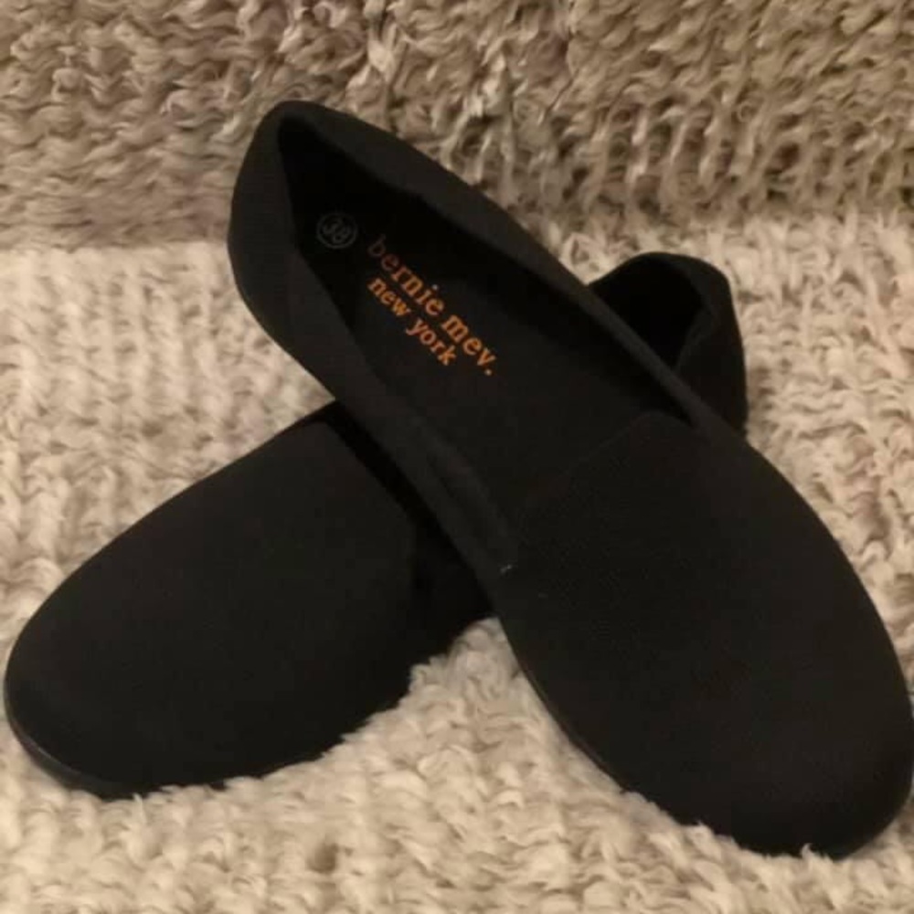 Shoes - Picture 2 of 4